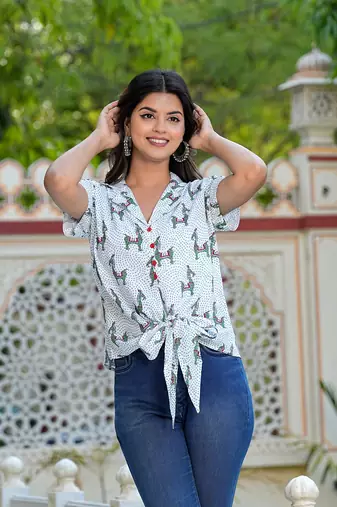  women's horse printed knot style regular top (white)