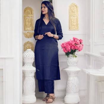Women Plain Rayon V neck Blue kurta pant set 1