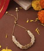 Gold and off-white pearl bracelet