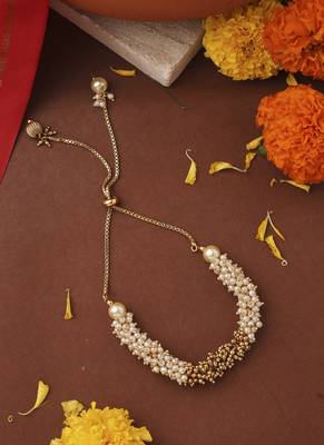 Gold and off-white pearl bracelet 3