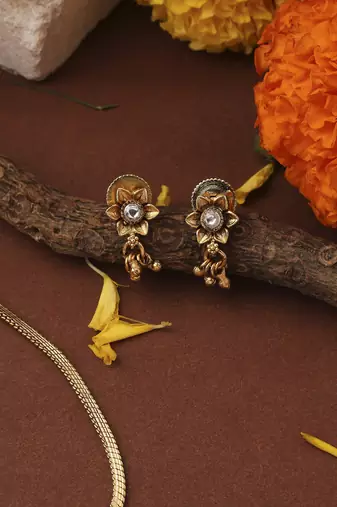 Gold-Plated Minimal Floral Pendant Necklace Set