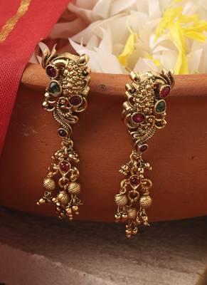 Gold-Plated Lakshmi Pendant Necklace Set 2