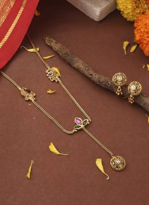 Gold-Plated Minimal Floral Pendant Necklace Set 1
