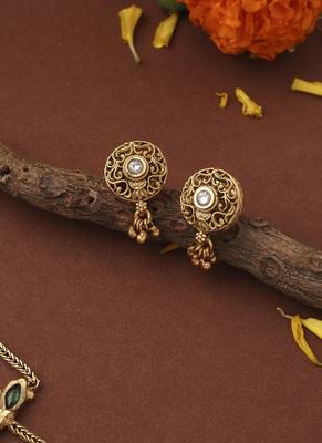 Gold-Plated Minimal Floral Pendant Necklace Set 3