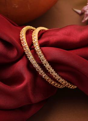Set of 2 Gold-Plated Bangles with American Stone Studding 3