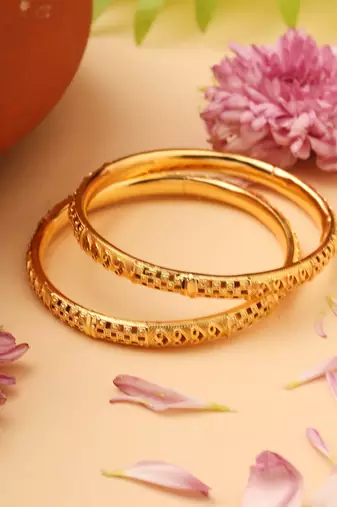 Gold-plated self-design bangles