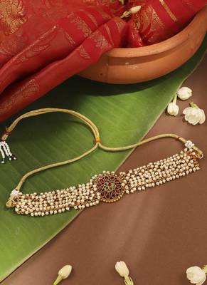 Pearl Choker Necklace Set with Round Pendant 2