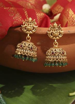 Gold-Plated Green Stone Necklace with Peacock Pendant 4