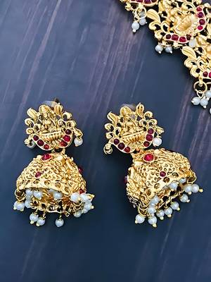 Exquisite gold filigree necklace and earrings set 4