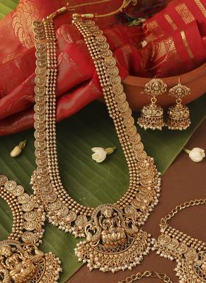 Gold-plated bridal necklace set in south indian style 3