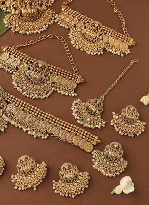 Gold-plated bridal necklace set in south indian style 6