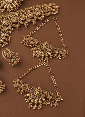 Gold-plated bridal necklace set in south indian style 6