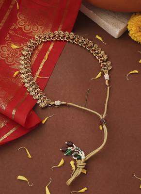 Gold-Plated Necklace Set with Peacock Motif Design 4