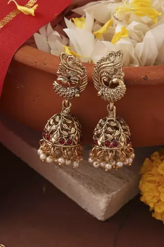 Choker Set with Round Peacock Motif