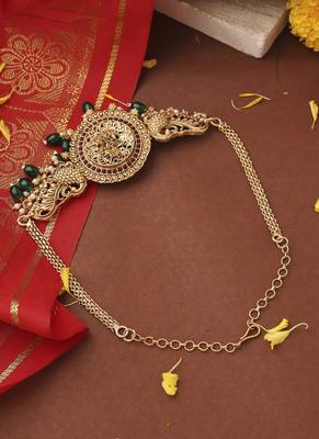 Choker Set with Round Peacock Motif 5