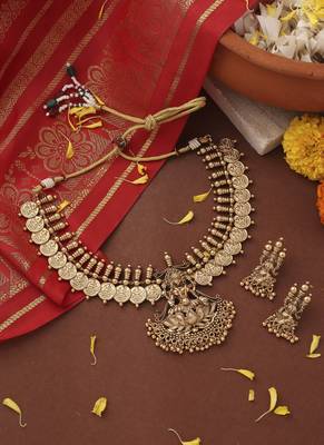 Gold-Plated Lakshmi Coin Necklace Set with Lotus Lakshmi Motif 1