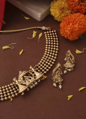 Gold-Plated Choker Necklace 3