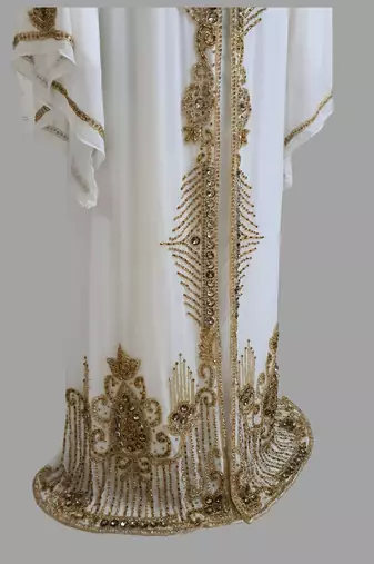 Off-White Moroccan Kaftan With Sun-proof hijab