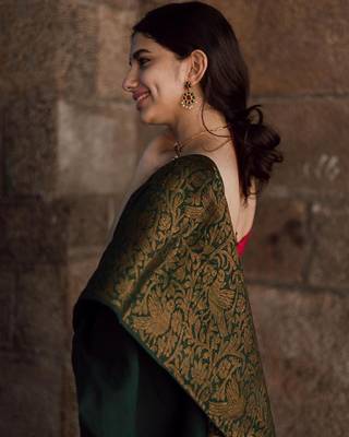 Green art silk jacquard Saree with Blouse 5