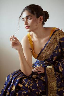 Blue art silk jacquard Saree with Blouse 4