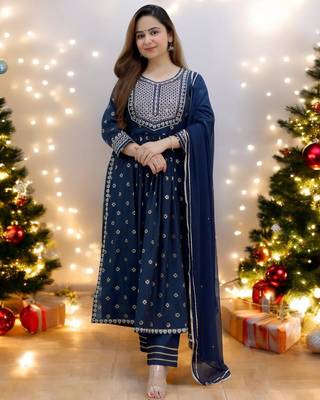 BANDHANI EMBROIDERY BLUE NAYRA CUT KURTA PANT DUPATTA SET 4