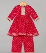 Saka designs girls magenta rayon printed kurta with palazzo set