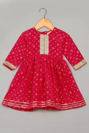 Saka designs girls magenta rayon printed kurta with palazzo set