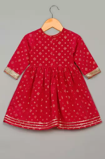 Saka designs girls magenta rayon printed kurta with palazzo set