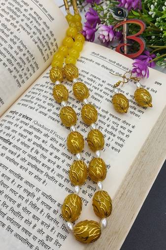 Yellow Ovel Glass Beads Necklace Set