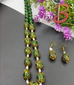 Green Ovel Glass Beads Necklace Set