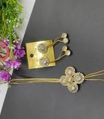 White Tlower Necklacer Set