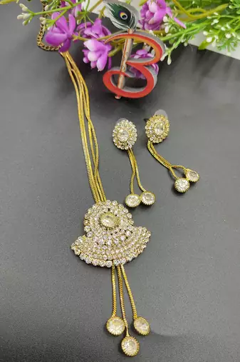 White Semi Circli Necklacer Set
