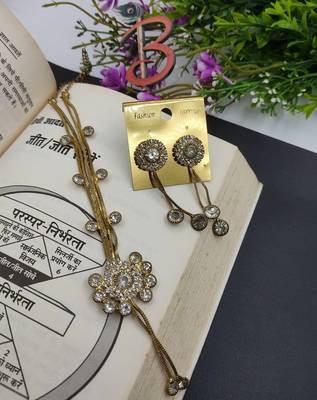 White Fashion Necklacer Set 1