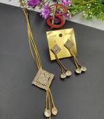 White Sauare Necklacer Set