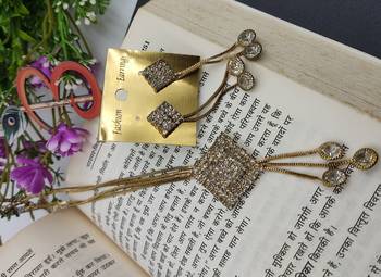 White Sauare Necklacer Set 2
