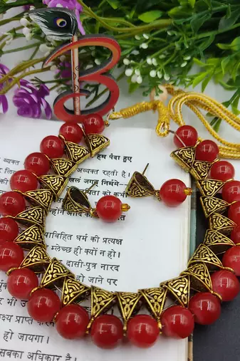 Red Loop Necklacer Set