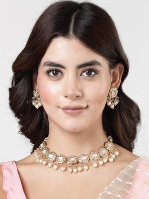 Women gold-plated kundan-studded  beaded necklace and earrings 1
