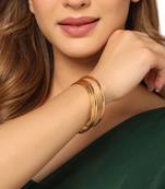 Women's set of 4 gold-plated traditional daily use bangles