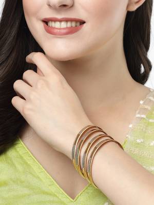 Women set of 4 gold-plated cz-studded traditional bangles 1