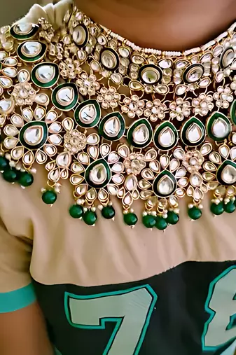 Royal kundan bridal choker Necklace :: set with maang tikka and earrings