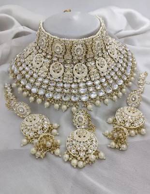 Royal kundan choker set with white beads - traditional indian wedding jewelry set with earrings and tikka 1
