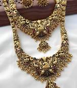 Exquisite gold-plated temple jewelry set with necklace, choker and jhumka earrings