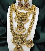 Royal temple design lakshmi kaasu mala set with chandbali earrings & tikka