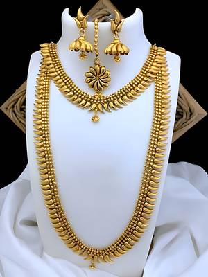 Exquisite handcrafted gold filigree bridal Necklace :: and earrings set 1