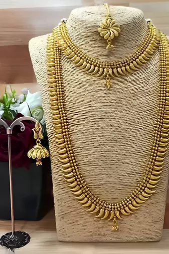 Exquisite handcrafted gold filigree bridal Necklace :: and earrings set