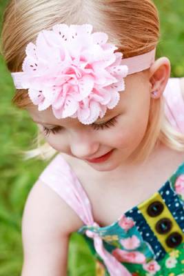 Akinoskids Wavy Edge Hollow Out Light Pink Flower Soft Elastic Newborn Headband 1