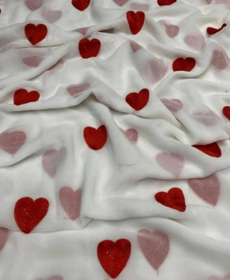 Dreamy White Georgette Heart Thread Work Bollywood Style Saree