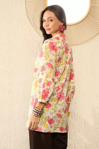 women off white cotton floral printed regular top