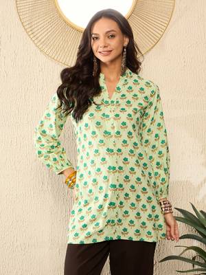 women green viscose rayon floral printed regular top 1