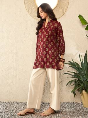 women maroon cotton blend floral printed regular top 5